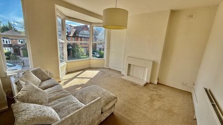 2 bedroom flat to rent - Photo 2