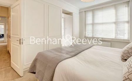 2 Bedroom flat to rent in 39 Hill Street, Mayfair, W1J - Photo 3