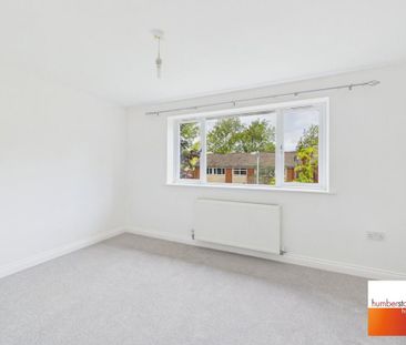 2 bedroom end of terrace house to rent - Photo 2