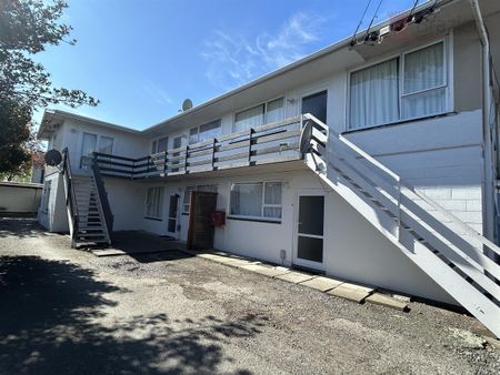 5/473A Gloucester Street, Linwood - Photo 2