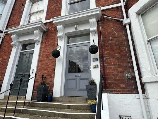 Prince Of Wales Terrace, Scarborough, YO11 - Photo 1