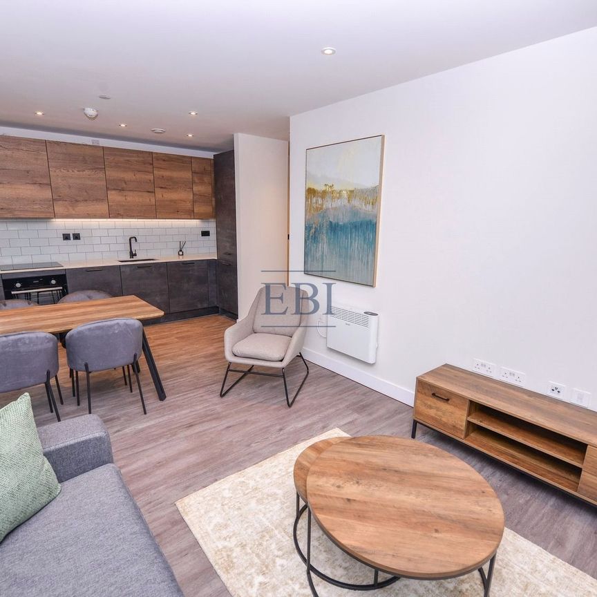 Dock East Apartments, 2 Selsdon Way, E14 9TG - Photo 1