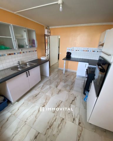 Location Appartement 6 pièces 104m² LES ABYMES 97139 - Photo 3