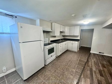 936 Somerville Street #Lower - Photo 2