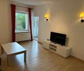 Toplage Oststadt-City – Möblierte 2-Zimmer-Wohnung mit Wintergarten... - Foto 1