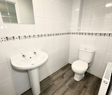 2 Bed, First Floor Flat - Photo 3