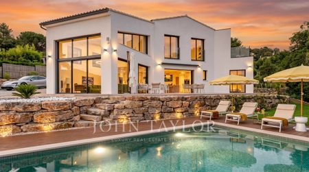 Maison à louer Valbonne, Cote d'Azur, France7 500 EUR / Mois - Photo 5