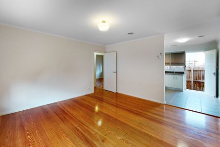 2/243 Keilor Road, Essendon - Photo 4