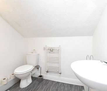 1, Roseneath Terrace, Leeds, LS12 4DZ - Photo 1