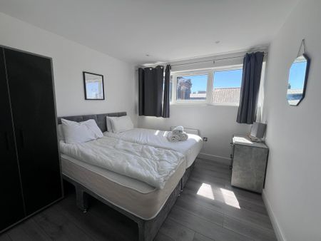 1 bedroom flat to rent - Photo 2