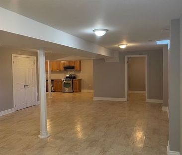 For Lease - 211 Saint Francis Avenue, Vaughan, Ontario - Photo 4