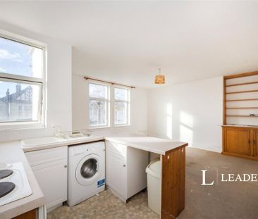 1 bedroom flat to rent - Photo 6