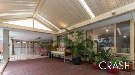 “Spacious 4x2 Home with Separate Studio!” - Photo 3