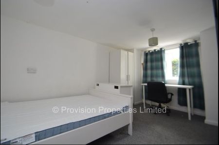 6 Bed Student Properties Leeds - Photo 2