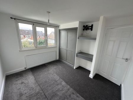 3 bedroom semi-detached house to rent - Photo 3