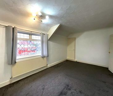2 bedroom semi-detached house to rent - Photo 4