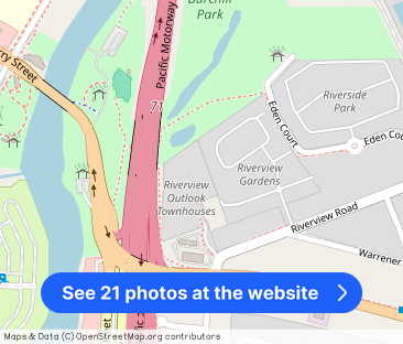 3 Level townhouse with large tandem garage - Photo 1