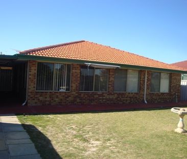 13 The Crest, COCKBURN CENTRAL WA 6164 - Photo 2