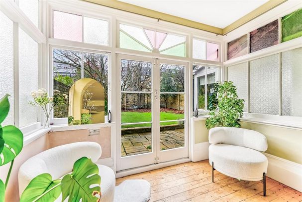 6 bedroom semi-detached house to rent - Photo 1