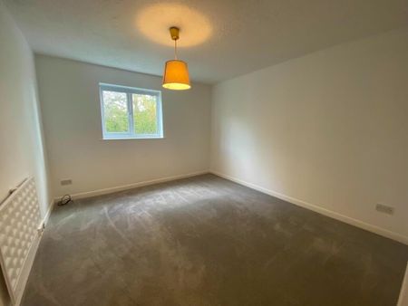 2 Bed Flat, Beaufort Heights, BS5 - Photo 2