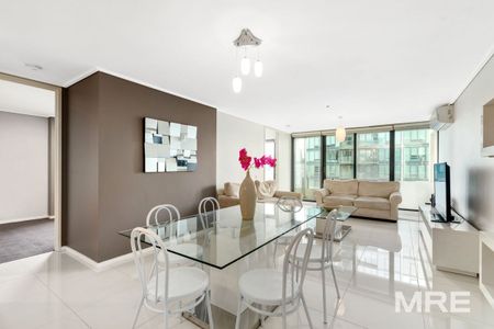 2311/163 City Road, Southbank - Photo 2