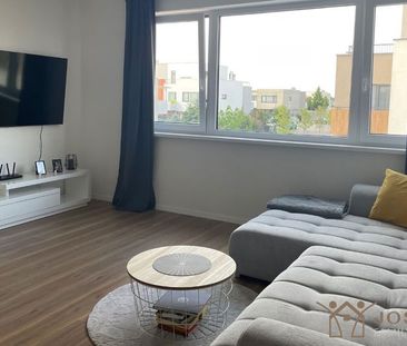 Prenajatý slnečný zariadený 2-izbový byt s balkónom - Photo 1