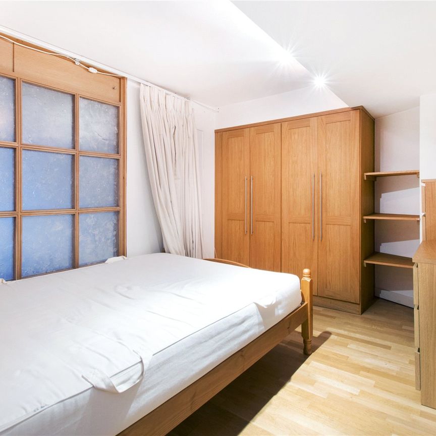 City Road, London, EC1V 2NR - Photo 1