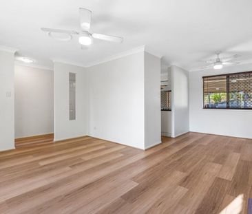 For Lease: Freshly Painted Spacious Family Home in a Peaceful, Leaf... - Photo 3