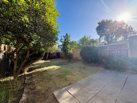 92 Beavers Road, Northcote VIC 3070 - Photo 5