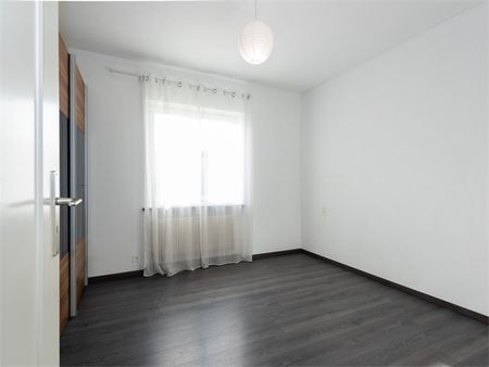 Location Maison 153.4 M² HESINGUE 2 010 € - Photo 3