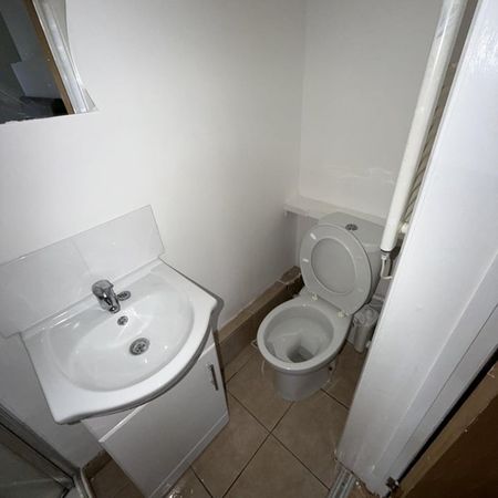 Room in a Shared House, Lee Road, SE3 - Photo 3