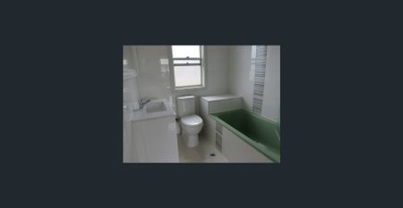 FAMILY HOME IN A CONVENIENT LOCATION - Photo 3