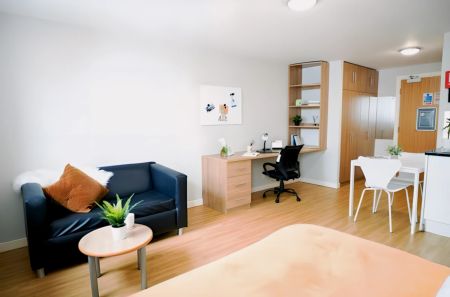 Studio Silver Plus-City View - Photo 2