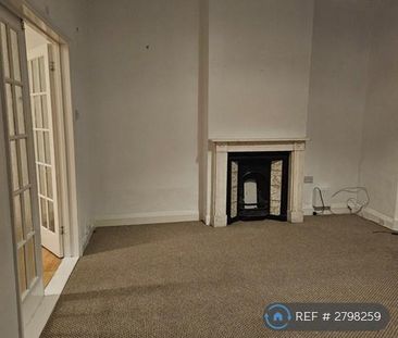 2 bedroom end of terrace house to rent - Photo 2