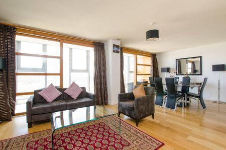 2 bedroom flat to rent - Photo 2