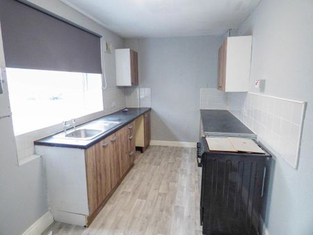 South Road, Chopwell, Newcastle upon Tyne, Tyne and Wear, NE17 7BU - Photo 5