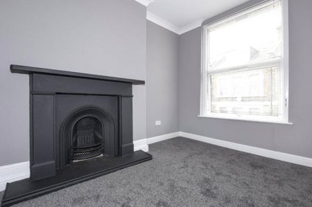 High Street, London, SE25 - Photo 3