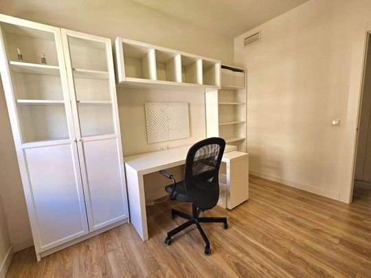 4 room luxury Flat for rent in Benalmádena, Spain - Photo 1