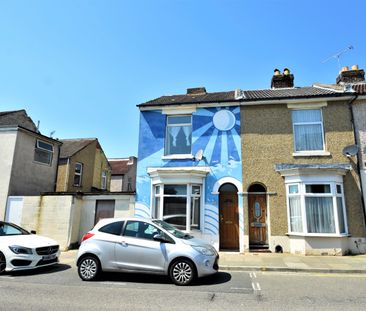 4 bedroom terraced house to rent - Photo 3