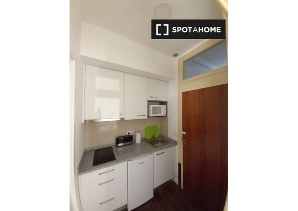 Mieszkanie na wynajem - 150 m² - 4 pokoje Coimbra