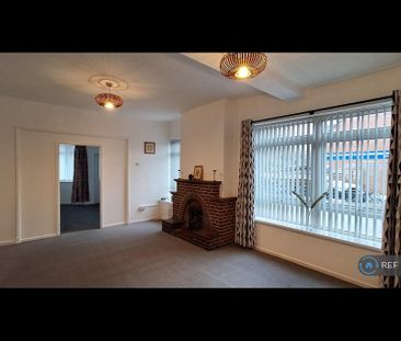 2 bedroom end of terrace house to rent - Photo 4