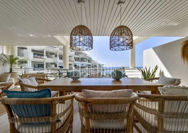 Apartment on the beachfront in a luxury residential in Mascarat, Altea, Alicante