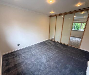 4 bedroom detached house to rent - Photo 3