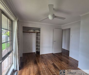 FAMILY HOME IN PRIME LOCATION! - Photo 5