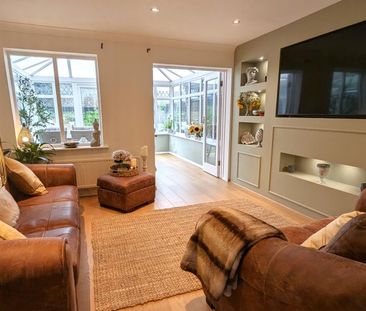 Rosebury Drive, Woking - 2 bedrooms Property for lettings - Seymours - Photo 2