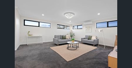 Large Executive Coastal Town Living at its Finest *UNDER OFFER* - Photo 3