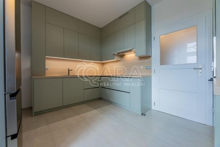 Pronájem bytu 3+1 133 m² - Photo 4
