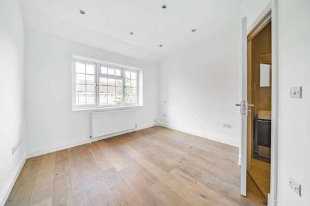 Westway, Shepherd's Bush, W12 - Photo 5