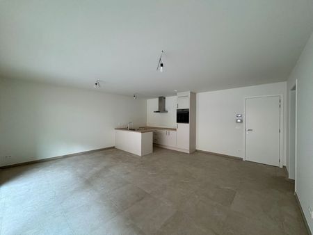 Gelijkvloers nieuwbouwappartement met 3 slaapkamers en terras - Photo 3