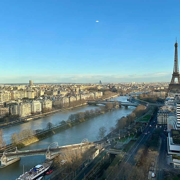 Location quai de Grenelle, Paris 15ème - Photo 1